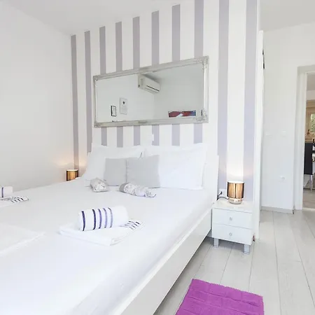 Marina 马卡尔斯卡