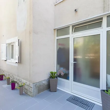 Marina Apartman