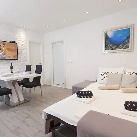 Marina Apartment *